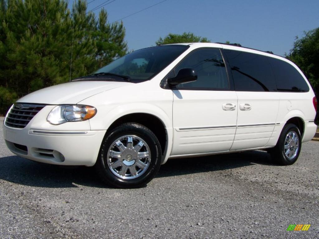 Stone White 2007 Chrysler Town & Country Limited Exterior Photo #49241961