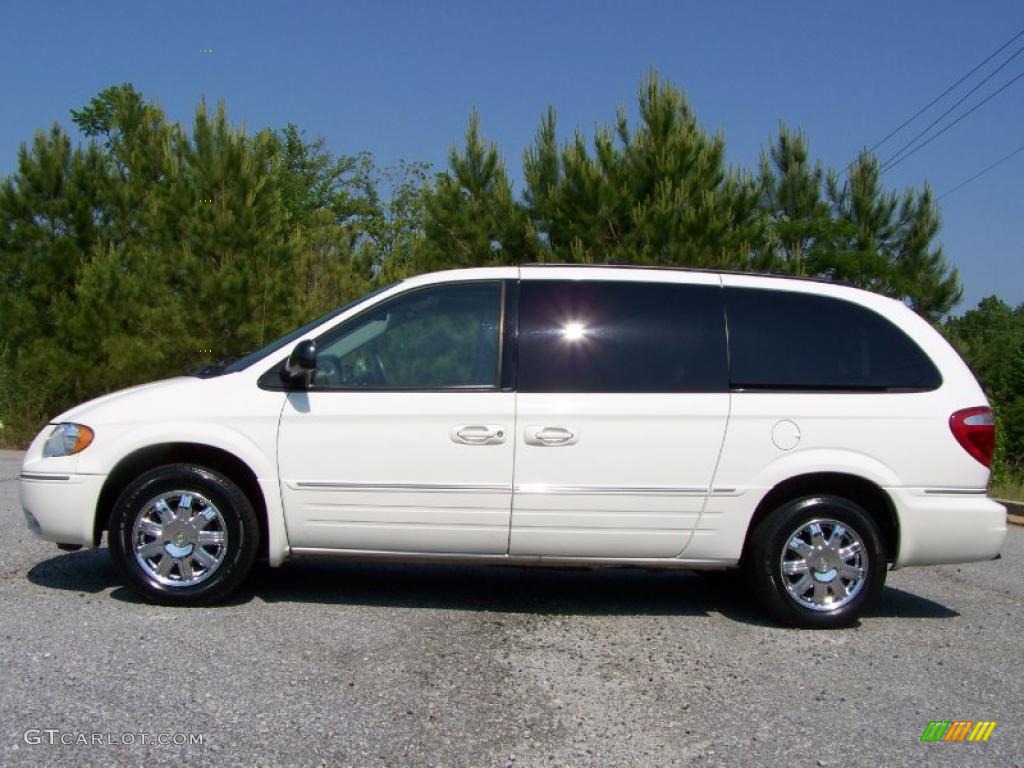 Stone White 2007 Chrysler Town & Country Limited Exterior Photo #49241973