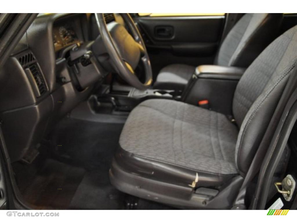 2000 Cherokee Sport 4x4 - Black / Agate Black photo #11