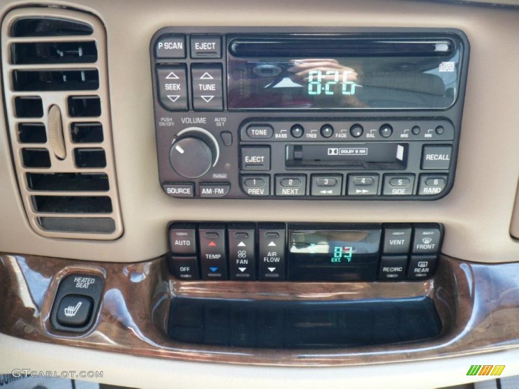 2005 Buick Park Avenue Standard Park Avenue Model Controls Photo #49243566