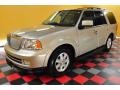 2005 Light French Silk Metallic Lincoln Navigator Luxury 4x4  photo #2