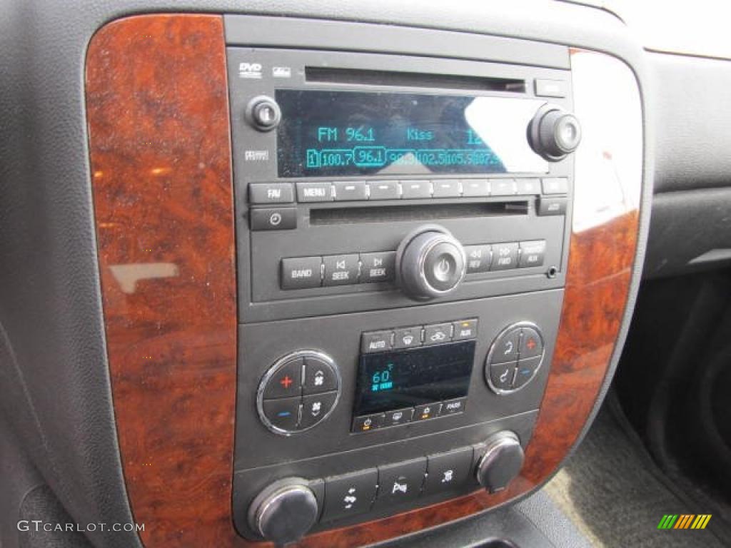 2008 Chevrolet Tahoe LT 4x4 Controls Photo #49247771