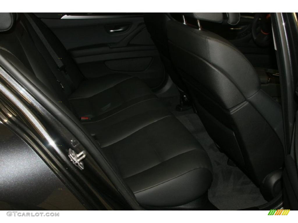 2011 5 Series 528i Sedan - Dark Graphite Metallic / Black photo #24