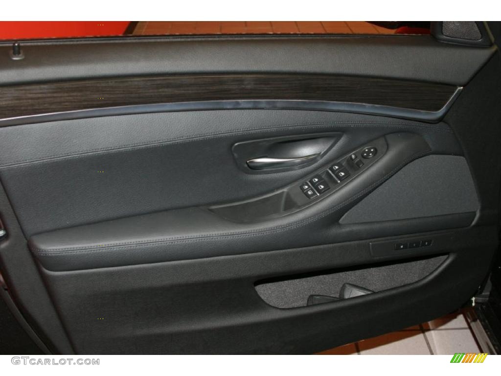 2011 5 Series 535i Sedan - Dark Graphite Metallic / Black photo #17