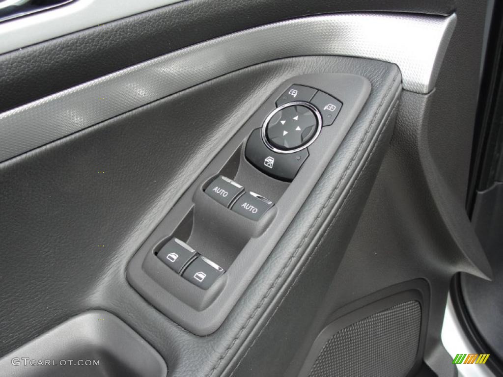 2011 Ford Explorer XLT Controls Photo #49253789