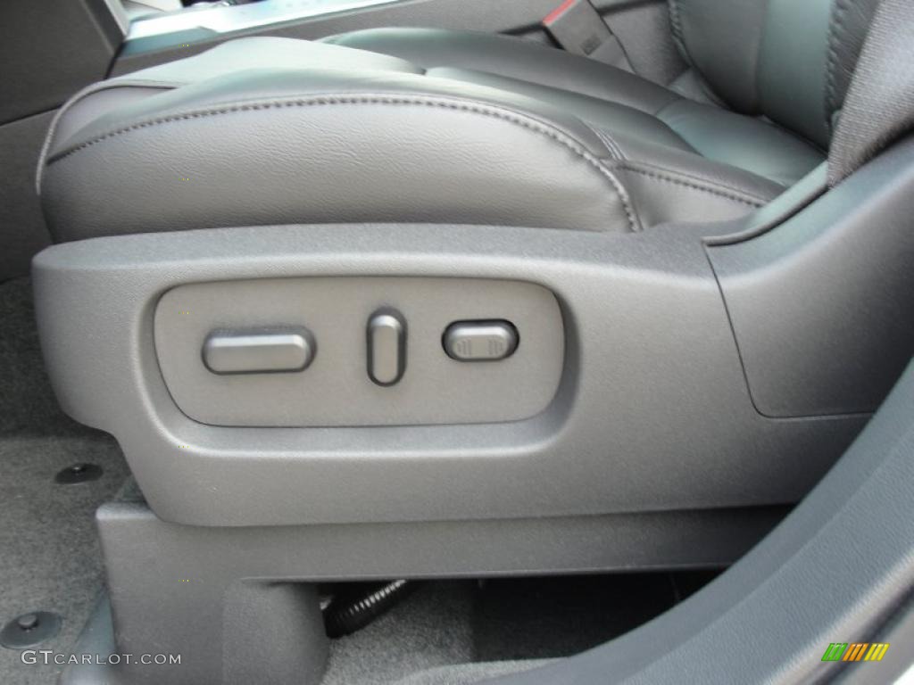2011 Ford Explorer XLT Controls Photo #49253819