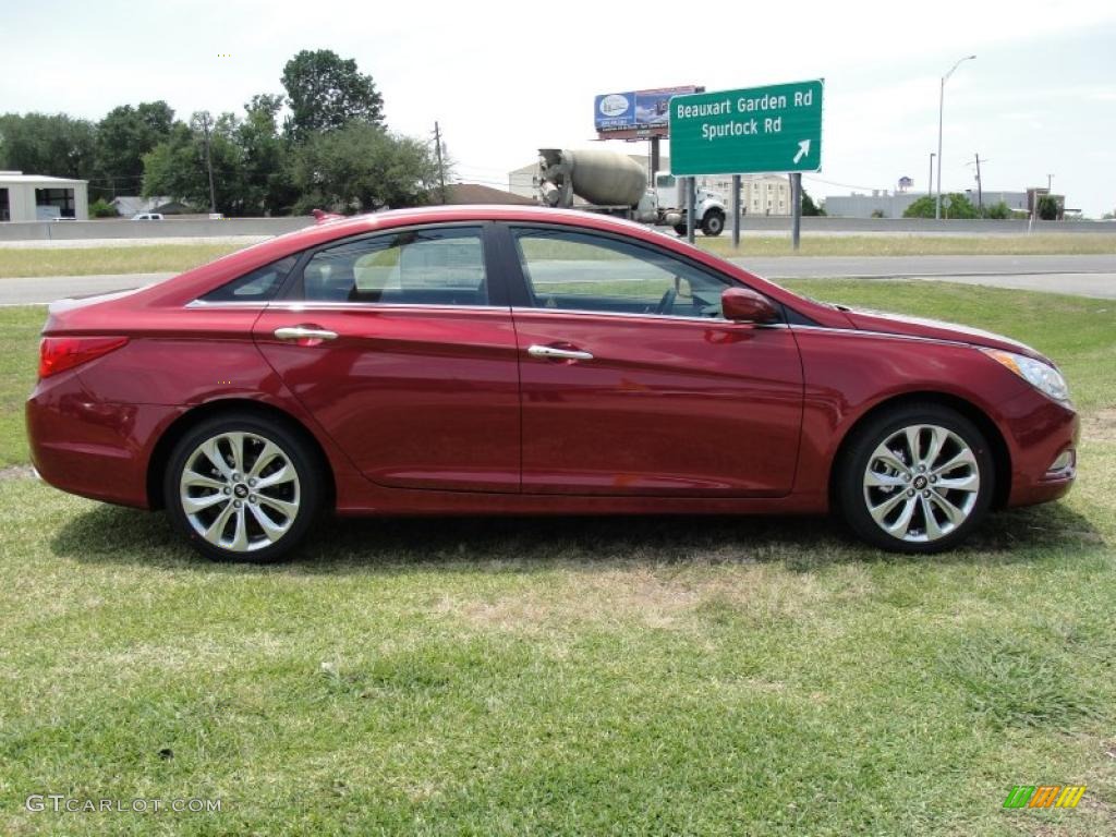 2011 Sonata SE - Venetian Red / Black photo #2