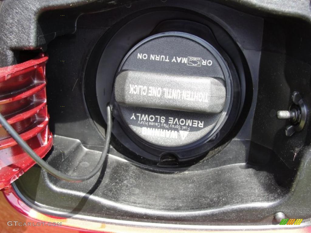 2011 Sonata SE - Venetian Red / Black photo #14