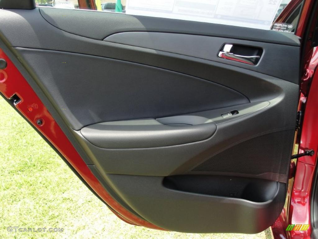2011 Sonata SE - Venetian Red / Black photo #19