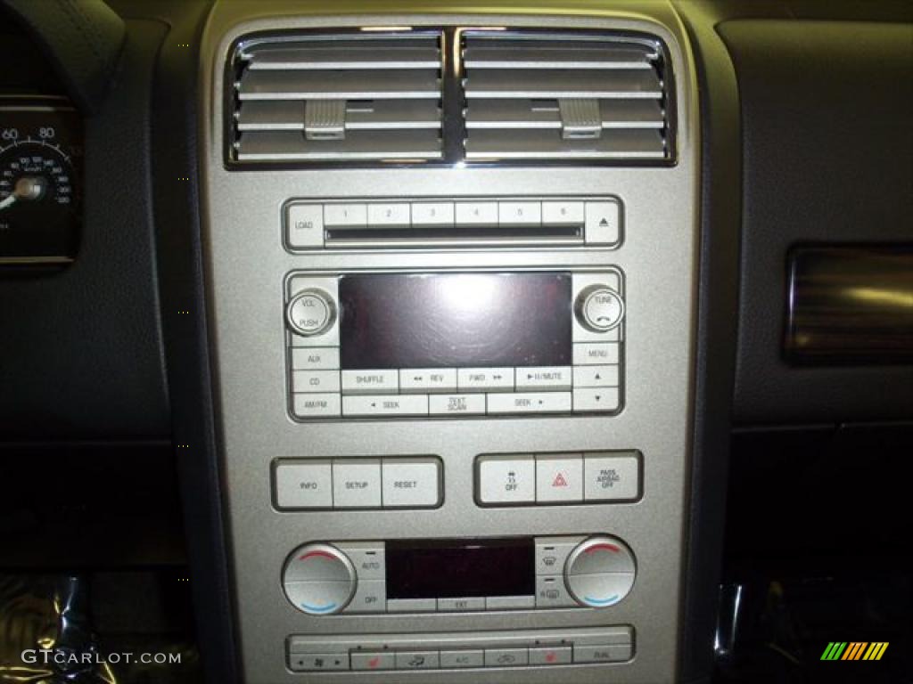 2007 MKX AWD - Dune Pearl Metallic / Charcoal Black photo #16