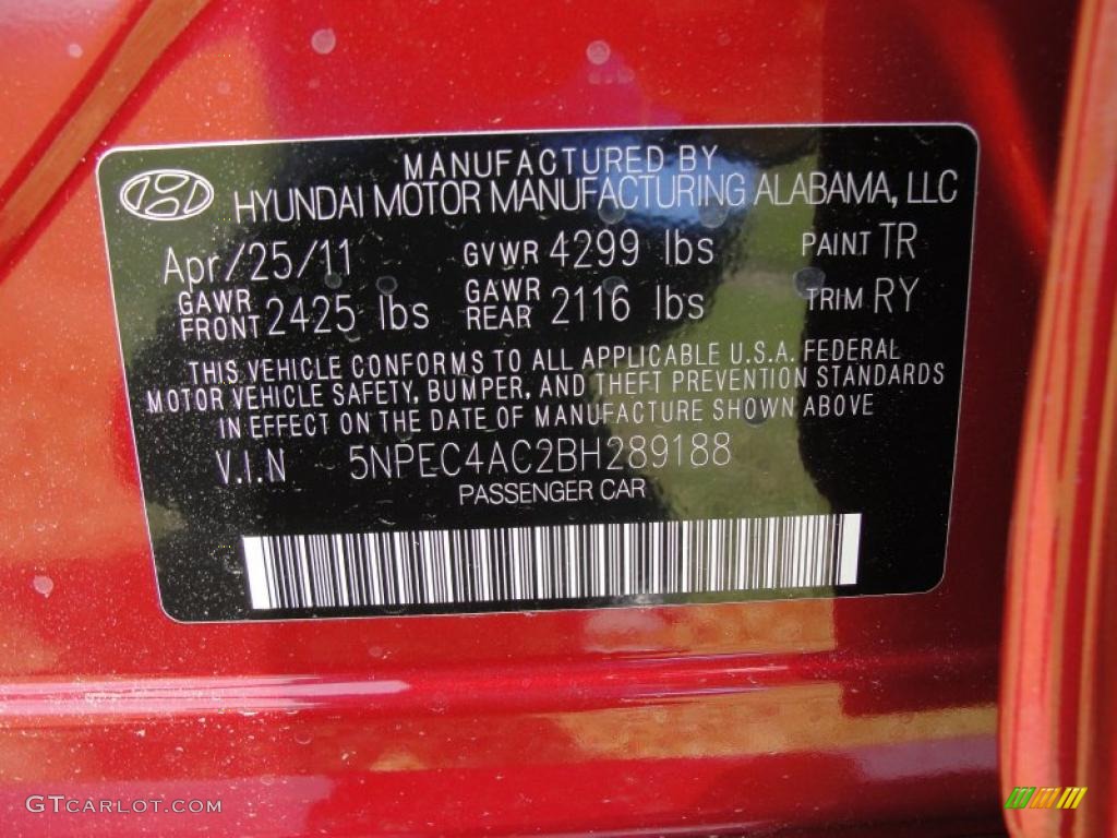 2011 Sonata SE - Venetian Red / Black photo #37