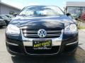 Black - Jetta SE Sedan Photo No. 2