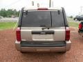 2006 Light Khaki Metallic Jeep Commander   photo #3