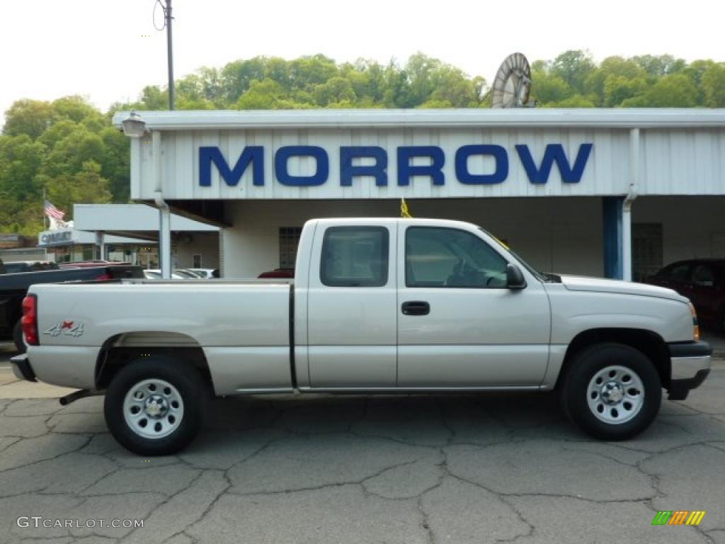 2007 Silverado 1500 Classic Work Truck Extended Cab 4x4 - Silver Birch Metallic / Dark Charcoal photo #1