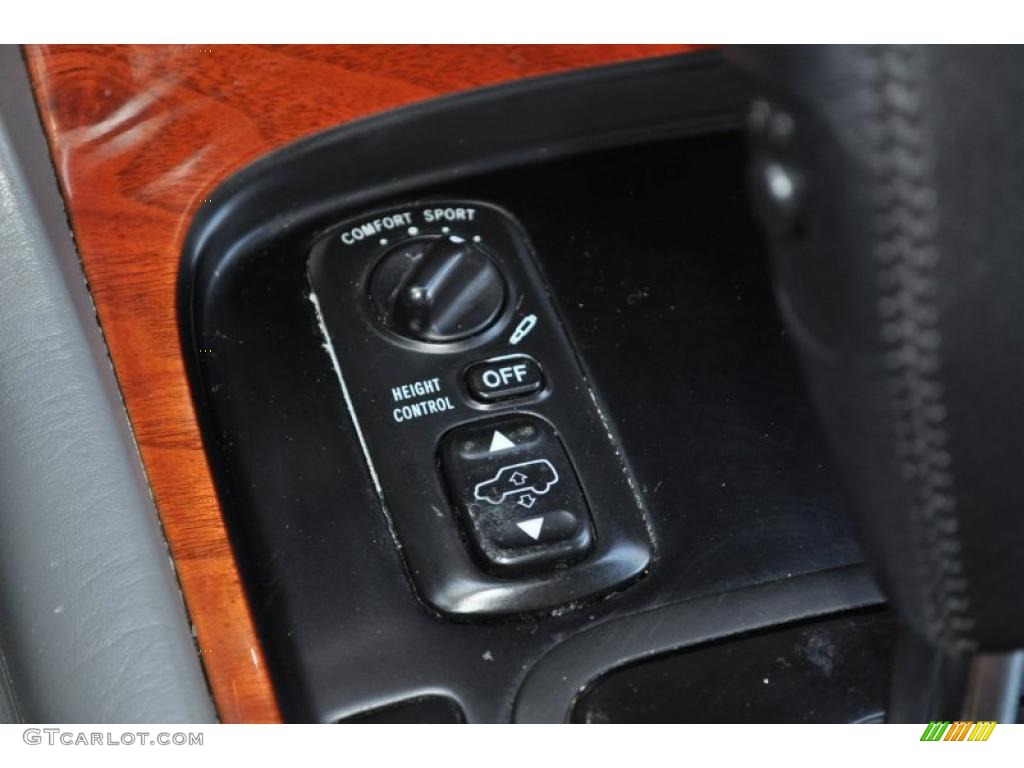 1999 Lexus LX 470 Controls Photos