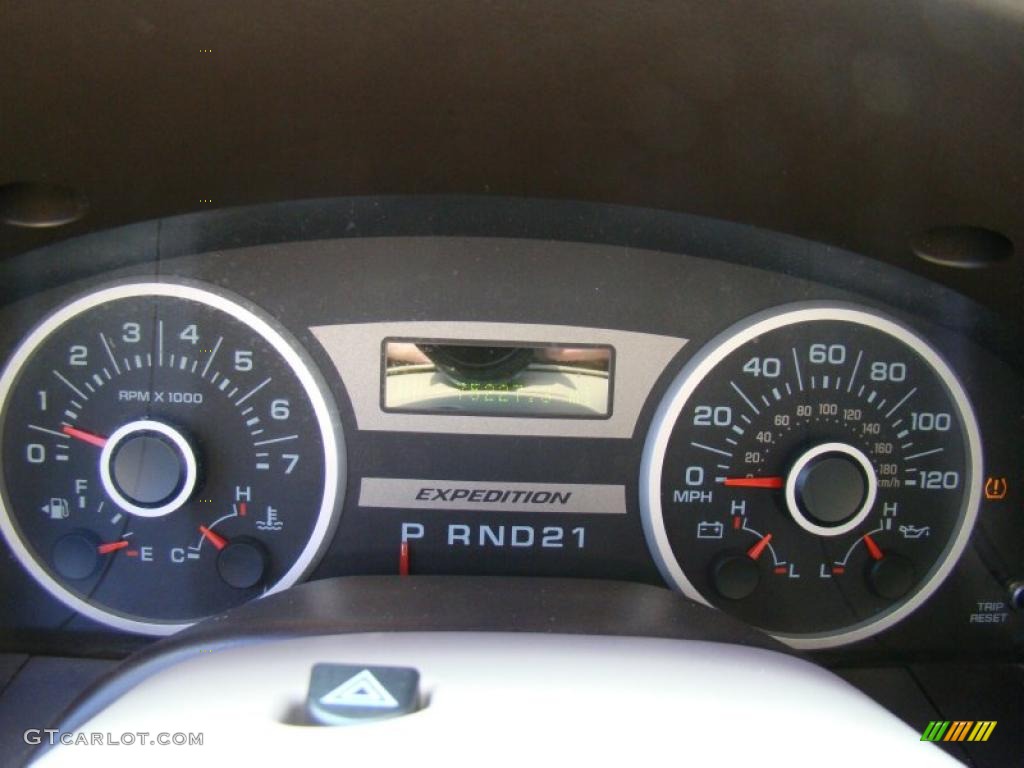 2006 Ford Expedition Limited Gauges Photo #49270103