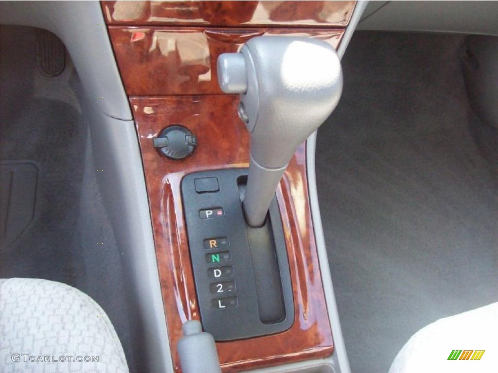 2004 Toyota Corolla LE 4 Speed Automatic Transmission Photo #49270310
