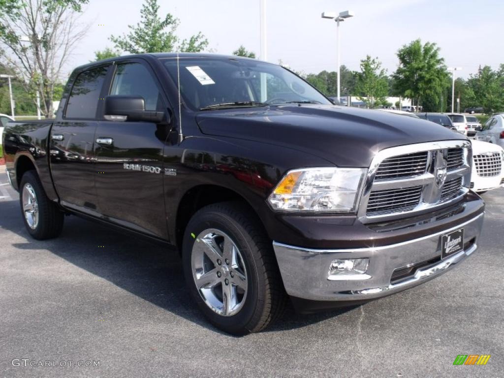 2011 Ram 1500 Big Horn Crew Cab - Rugged Brown Pearl / Dark Slate Gray/Medium Graystone photo #4