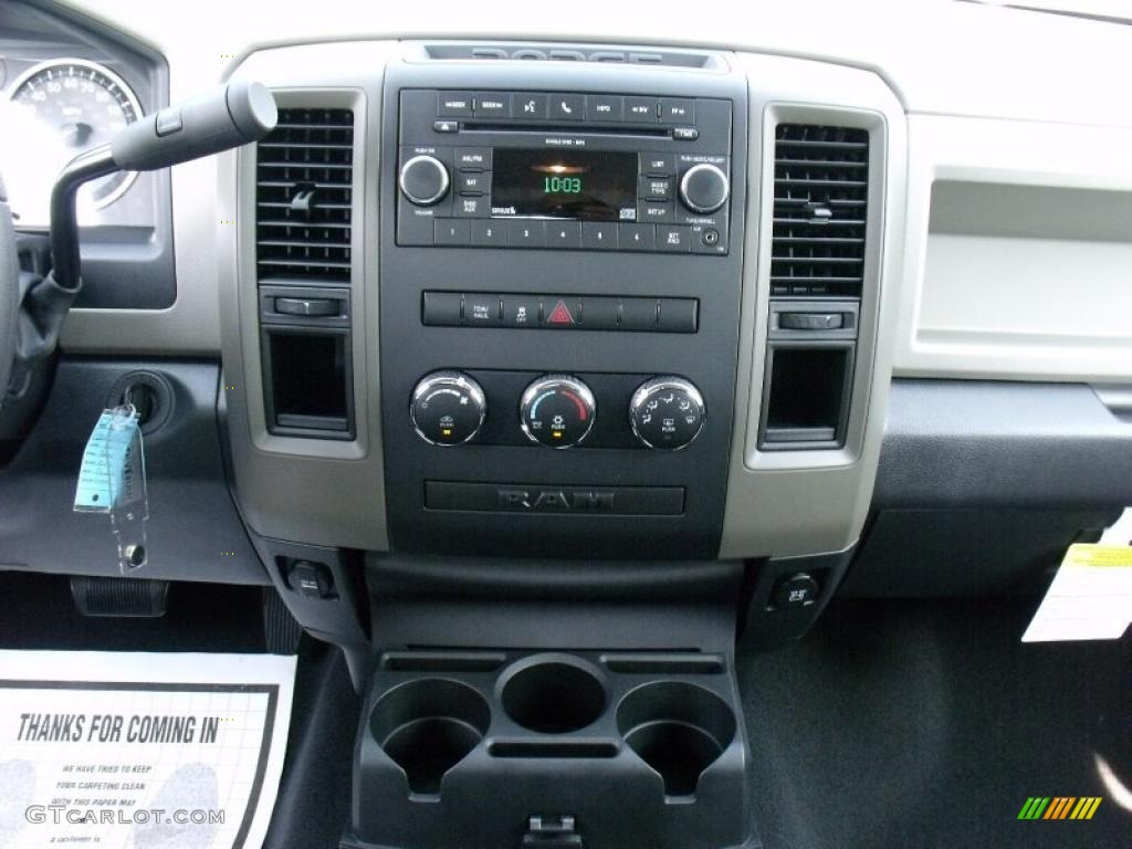 2011 Ram 1500 ST Quad Cab - Hunter Green Pearl / Dark Slate Gray/Medium Graystone photo #9
