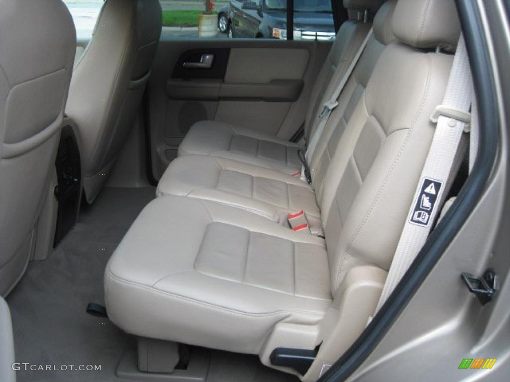 Medium Parchment Interior 2003 Ford Expedition XLT Photo #49271447
