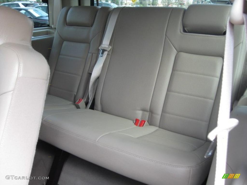 Medium Parchment Interior 2003 Ford Expedition XLT Photo #49271459