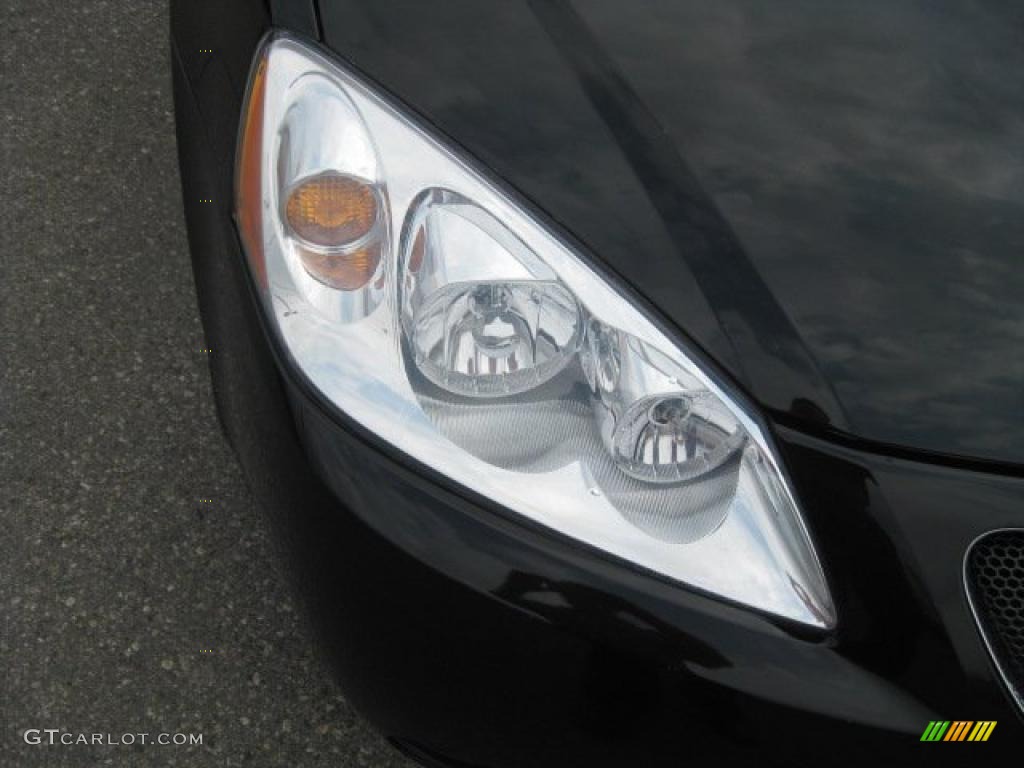 2007 G6 Sedan - Black / Light Taupe photo #13