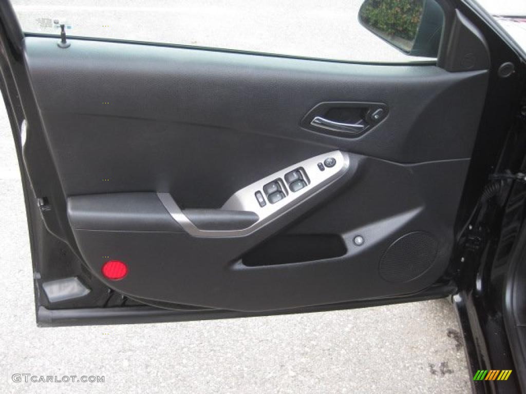 2007 G6 Sedan - Black / Light Taupe photo #21