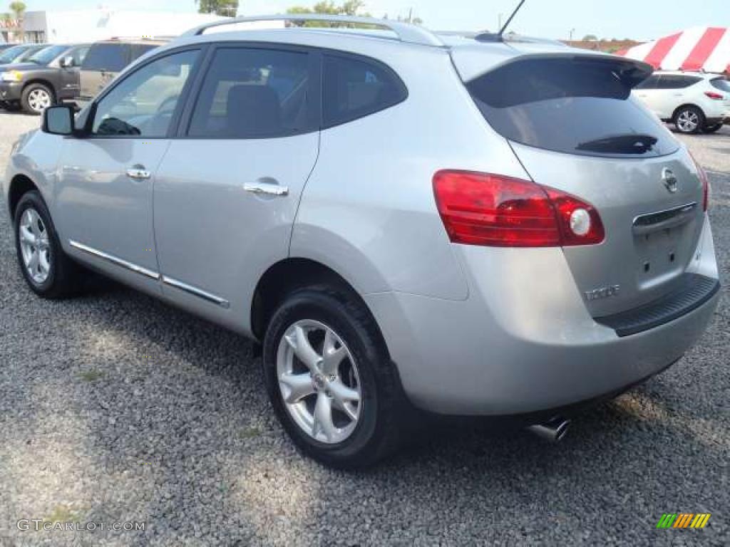 2011 Rogue SV - Silver Ice Metallic / Black photo #3