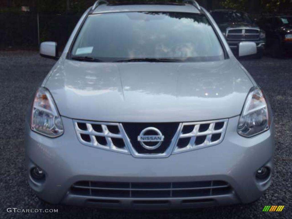 2011 Rogue SV - Silver Ice Metallic / Black photo #5