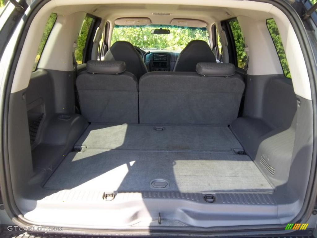 2002 Explorer XLS 4x4 - Black Clearcoat / Graphite photo #6