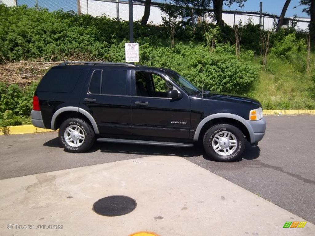 2002 Explorer XLS 4x4 - Black Clearcoat / Graphite photo #8