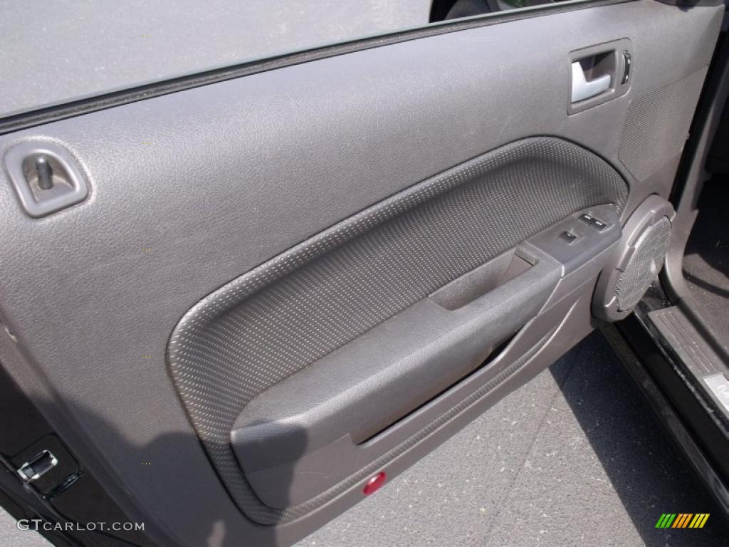 2008 Ford Mustang GT Premium Convertible Dark Charcoal Door Panel Photo #49273832