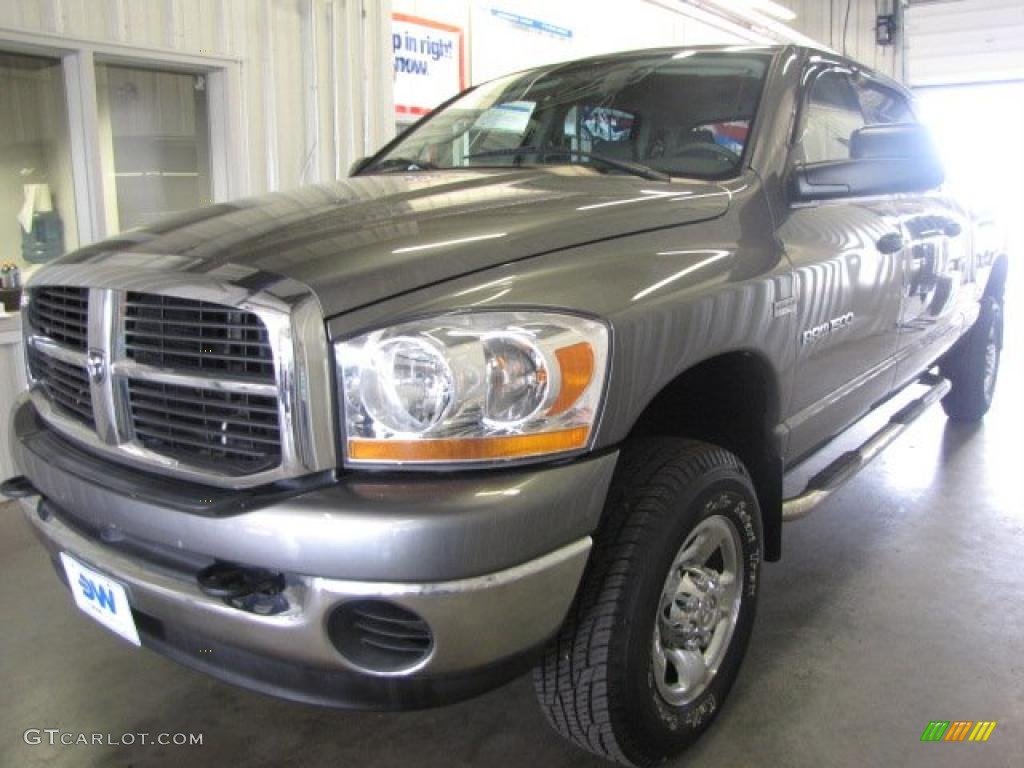 2006 Ram 1500 SLT Mega Cab 4x4 - Mineral Gray Metallic / Medium Slate Gray photo #2