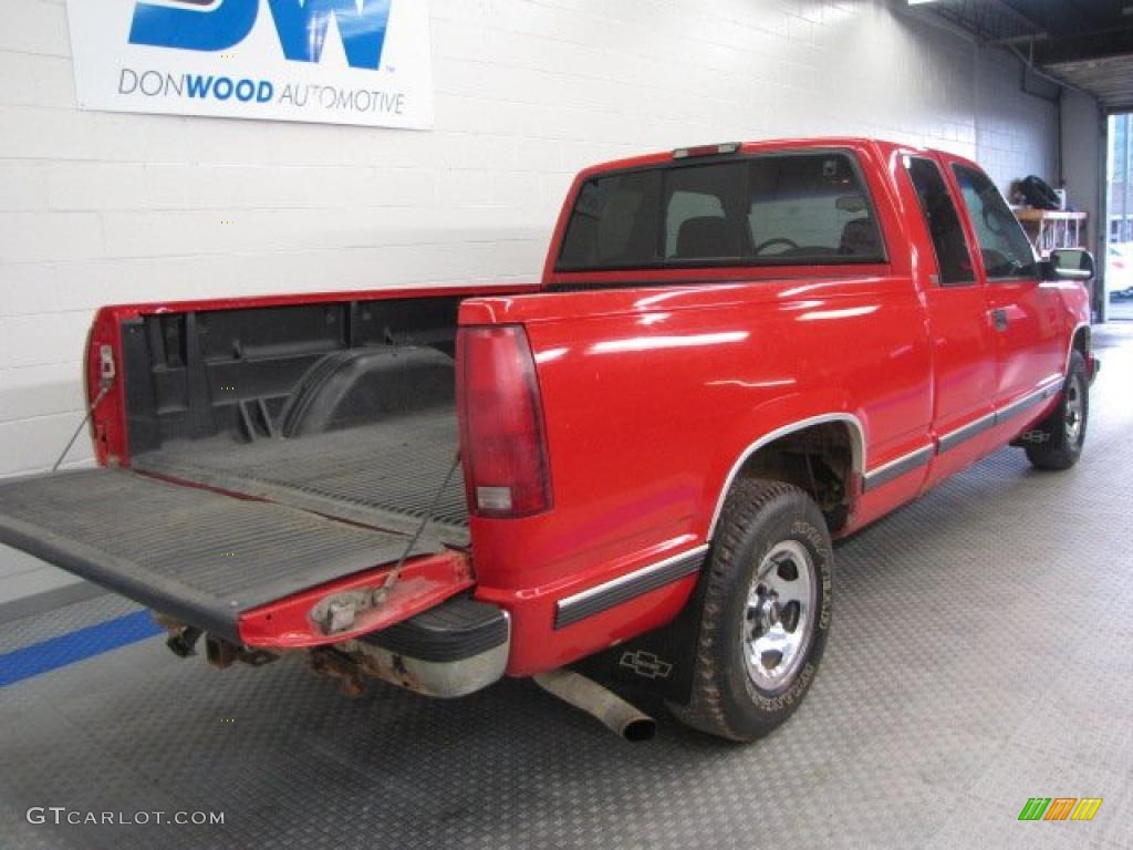 1997 C/K C1500 Silverado Extended Cab - Victory Red / Red photo #4