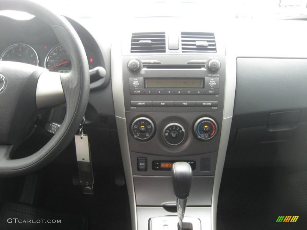 2011 Corolla S - Super White / Dark Charcoal photo #10