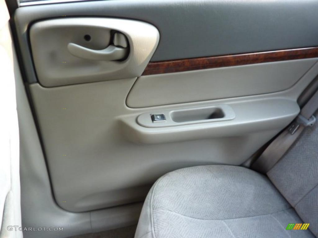 2000 Impala  - Bright White / Medium Gray photo #12