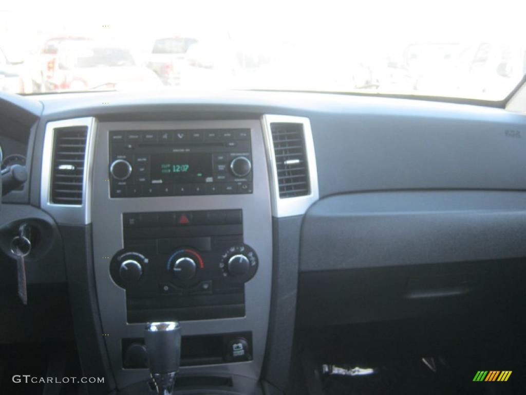 2008 Grand Cherokee Laredo 4x4 - Mineral Gray Metallic / Dark Slate Gray photo #22