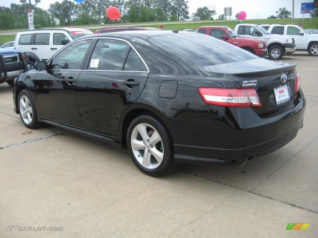 2011 Camry SE - Black / Dark Charcoal photo #5