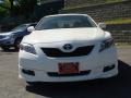 Super White - Camry SE Photo No. 3