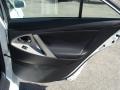 Super White - Camry SE Photo No. 15