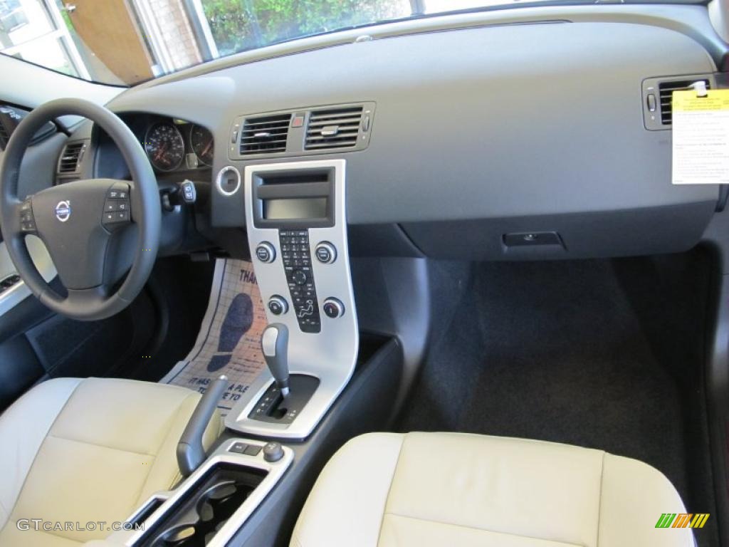 2011 Volvo C30 T5 Off Black/Blonde T-Tec Dashboard Photo #49288796