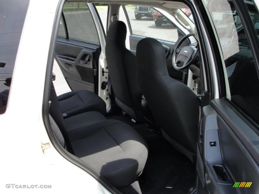 2003 Grand Cherokee Laredo 4x4 - Stone White / Dark Slate Gray photo #12