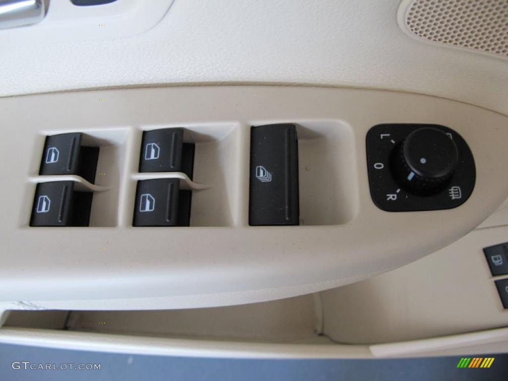 2008 Volkswagen Eos Lux Controls Photo #49289315
