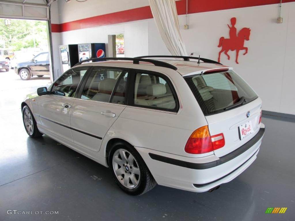 2005 3 Series 325i Wagon - Alpine White / Sand photo #2