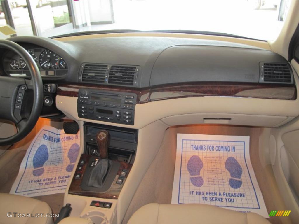 2005 3 Series 325i Wagon - Alpine White / Sand photo #9