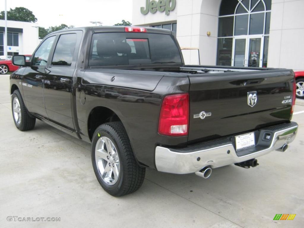 2011 Ram 1500 Lone Star Crew Cab 4x4 - Rugged Brown Pearl / Dark Slate Gray/Medium Graystone photo #3