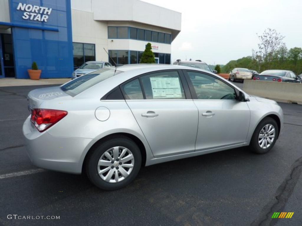 2011 Cruze LT - Silver Ice Metallic / Jet Black photo #10