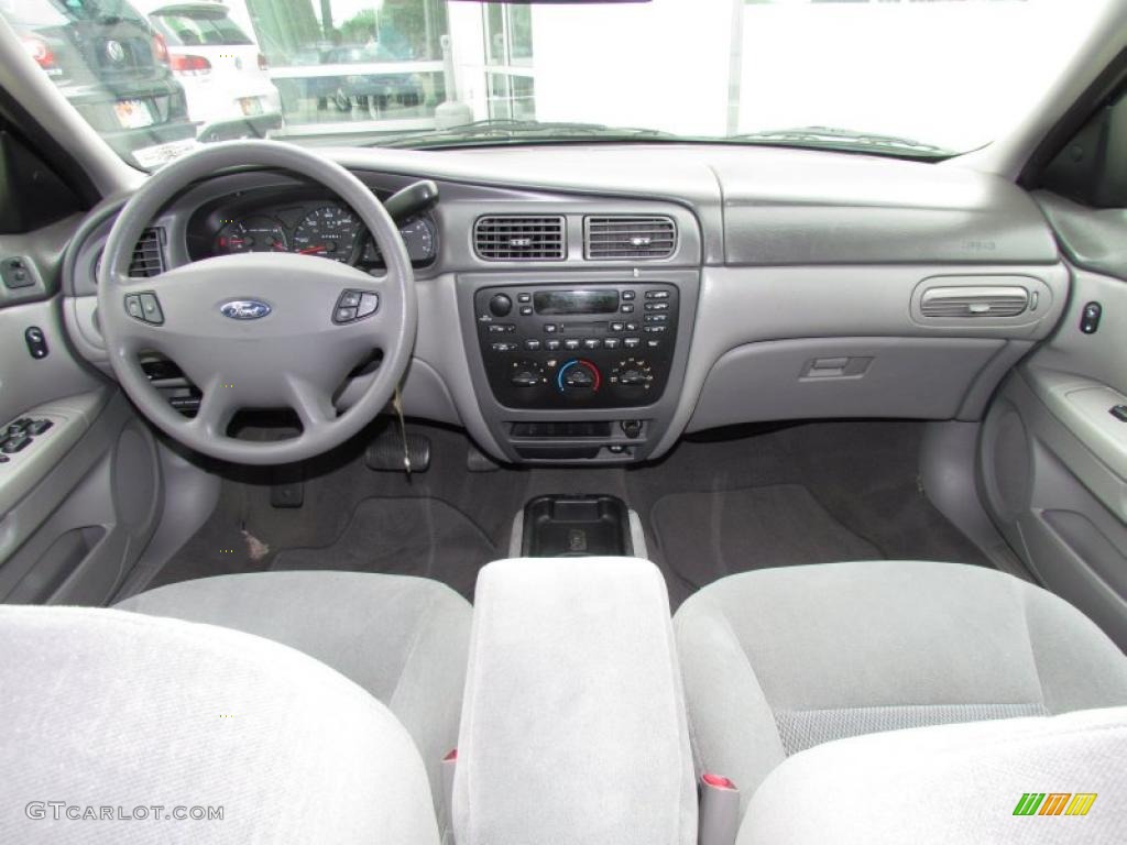 2003 Taurus SE - Patriot Blue Metallic / Medium Graphite photo #14