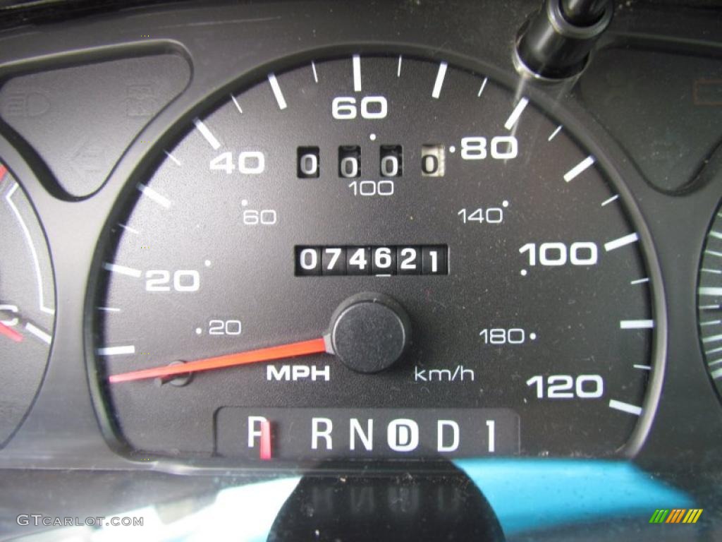 2003 Taurus SE - Patriot Blue Metallic / Medium Graphite photo #21
