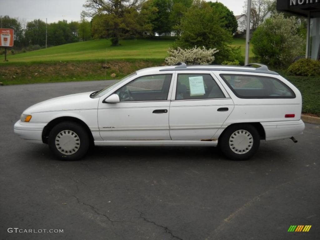 1993 Taurus GL Wagon - Performance White / Dark Blue photo #8